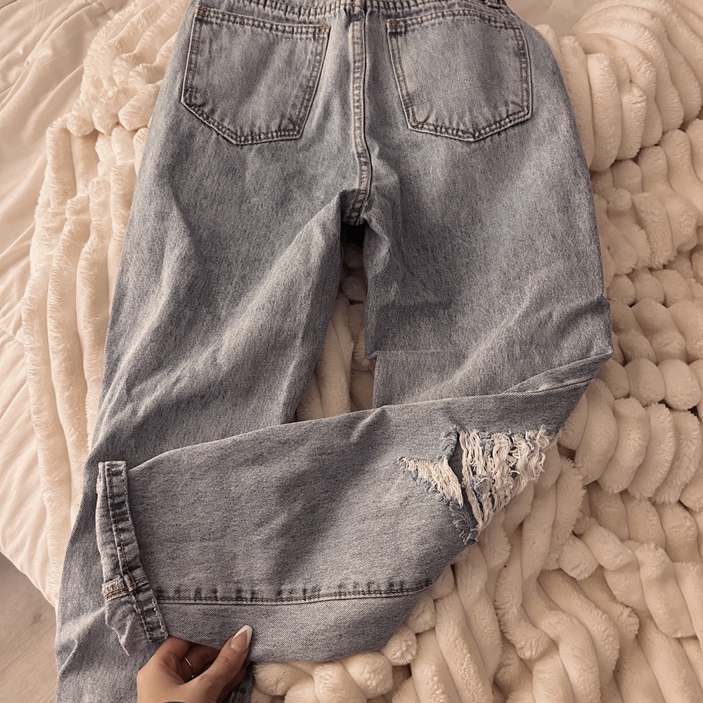 mom ripped jeans
